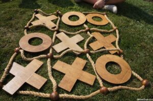 giant noughts and crosses - ightham mote, garden games, marie shallcross