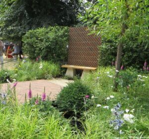 south oxfordshire landscape garden, hampton court 2018