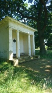 greek doric temple, woburn abbey gardens, humphry repton